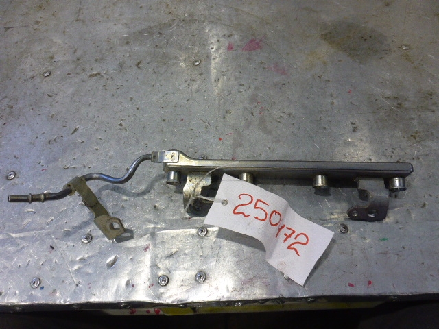 Рейка топливная (рампа)