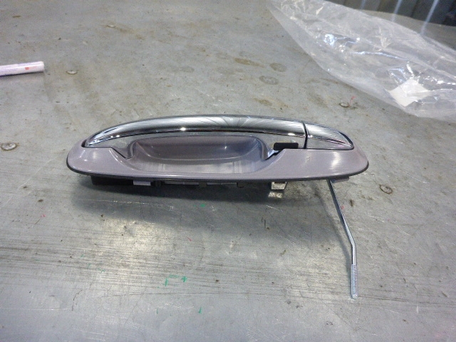 Ручка двери задней наружная левая