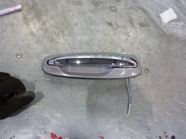 Ручка двери задней наружная левая