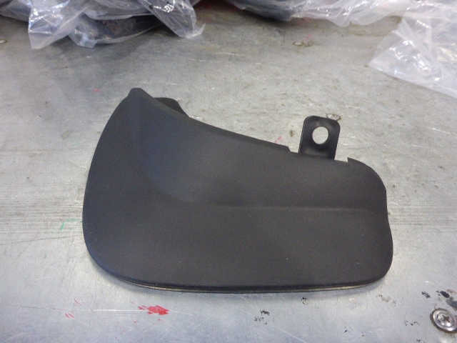 Брызговик задний левый