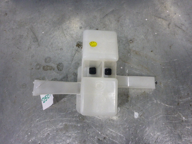 Кронштейн заднего бампера правый