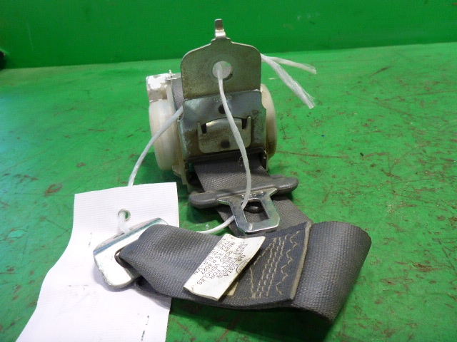 Ремень безопасности