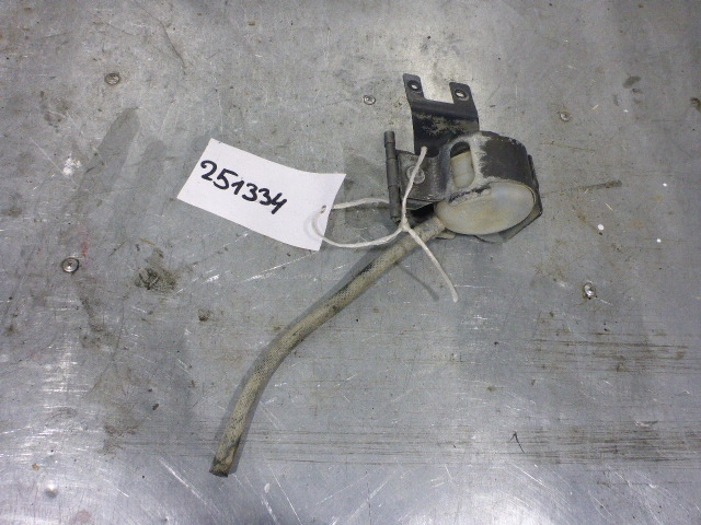 Бачок главного цилиндра сцепления