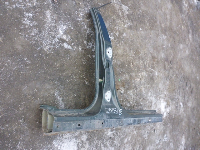 Порог со стойкой правый