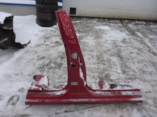 Порог со стойкой правый