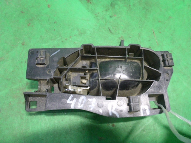 Ручка двери передней внутренняя правая