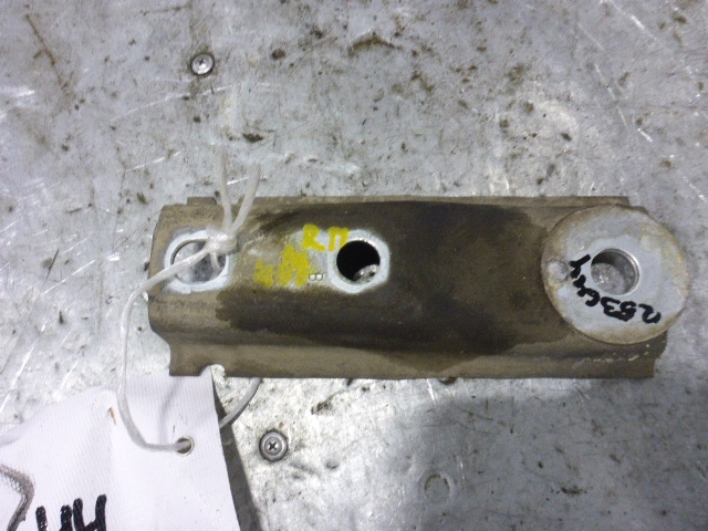 Кронштейн передней балки