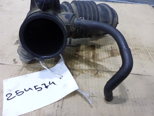 Патрубок воздушного фильтра