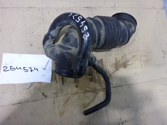 Патрубок воздушного фильтра