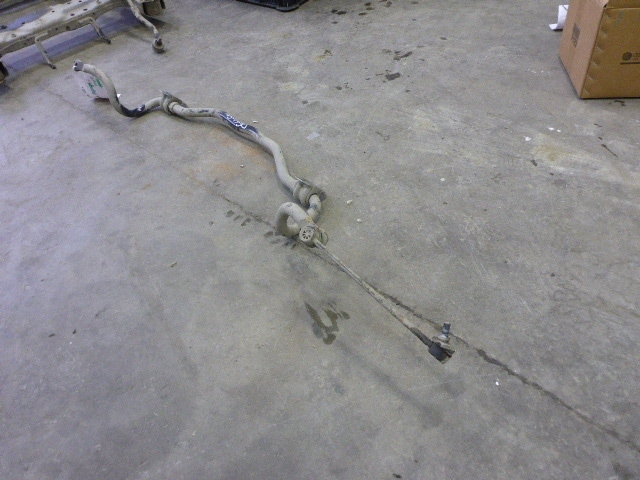 Стабилизатор передний