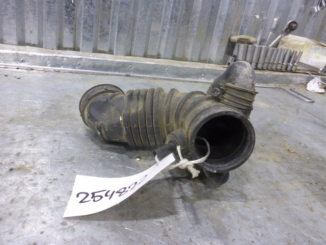 Патрубок воздушного фильтра