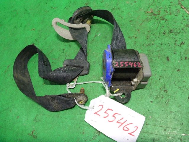 Ремень безопасности