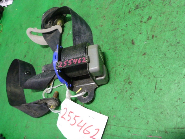 Ремень безопасности