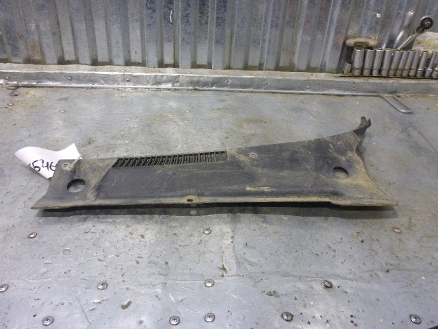 Решетка стеклоочистителей (Жабо)