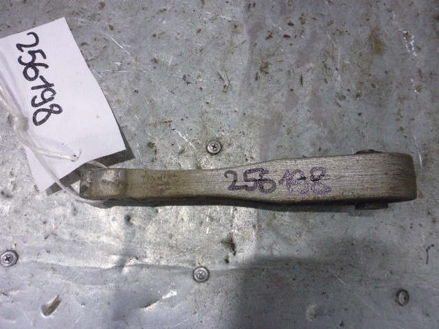 Опора двигателя задняя