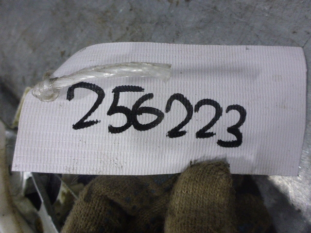 Стеклоподъемник электр. задний правый