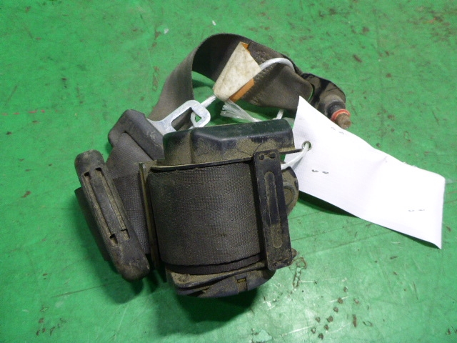 Ремень безопасности