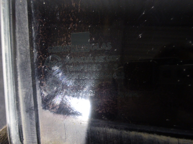Стекло двери задней правой