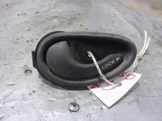 Ручка двери передней внутренняя левая