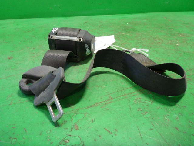 Ремень безопасности