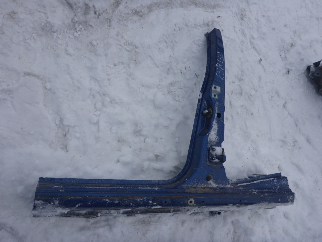 Порог со стойкой левый