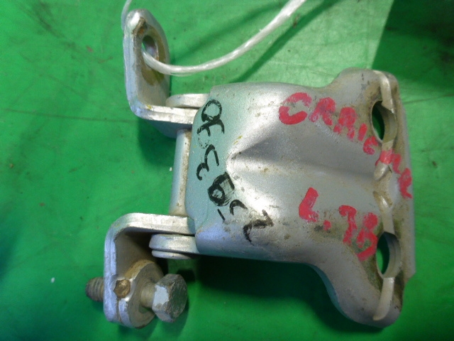 Петля двери задней левой верхняя