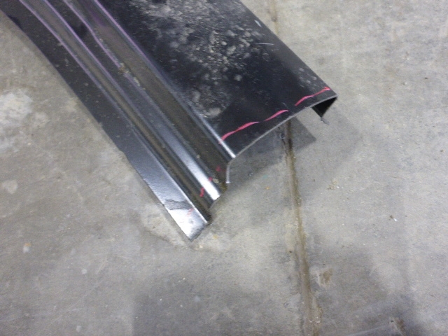 Кузовной элемент