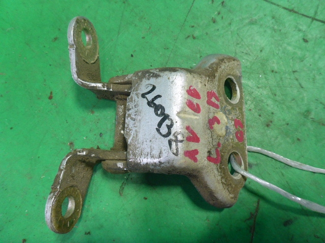 Петля двери задней левой верхняя