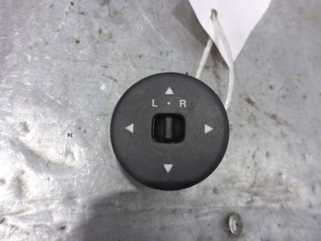 Переключатель регулировки зеркал