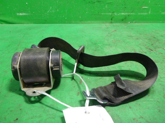 Ремень безопасности