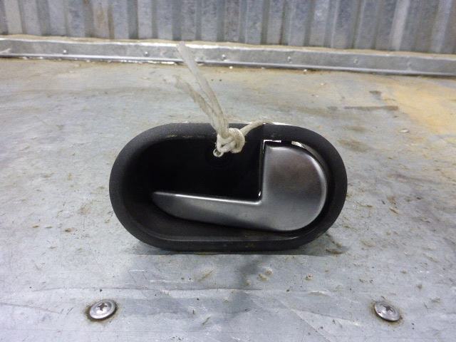 Ручка двери передней внутренняя правая