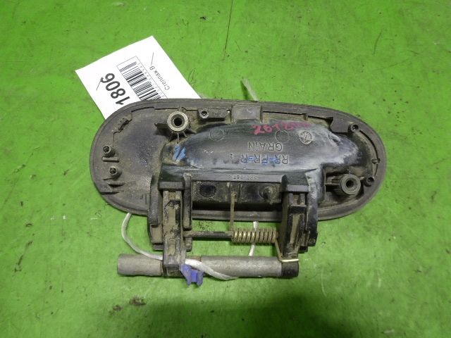 Ручка двери передней наружная правая