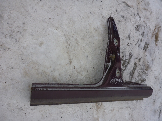 Порог со стойкой левый