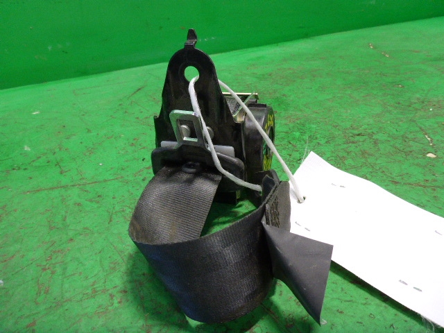 Ремень безопасности