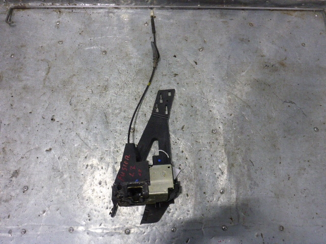 Замок двери задней левой