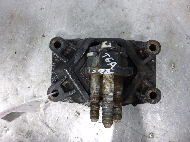 Опора двигателя задняя