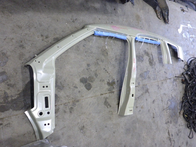 Кузовной элемент