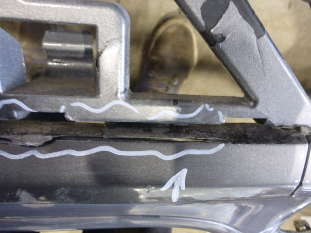 Бампер задний