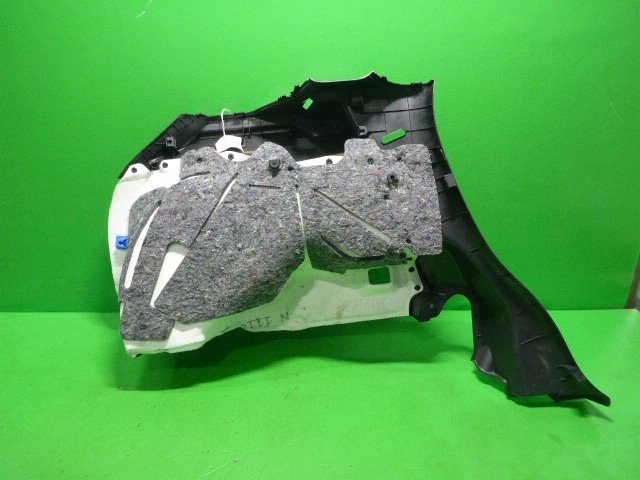 Обшивка багажника