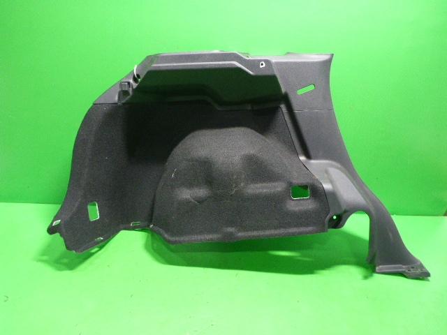 Обшивка багажника