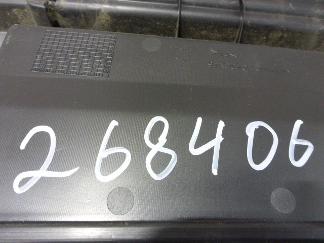 Обшивка двери передней левой