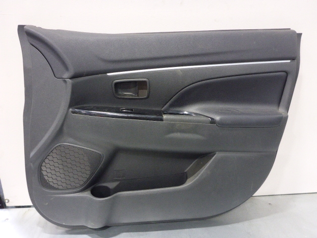 Обшивка двери передней правой для 4008 2012-2017