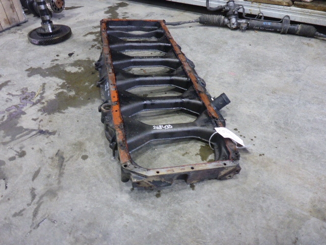 Крышка двигателя передняя