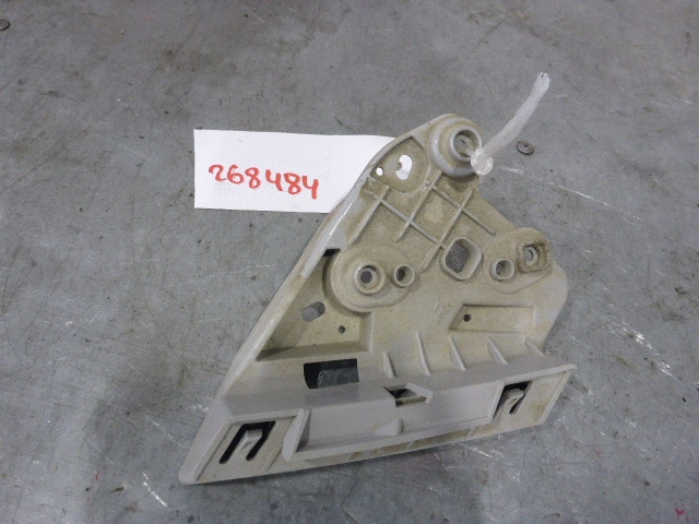 Кронштейн переднего бампера левый