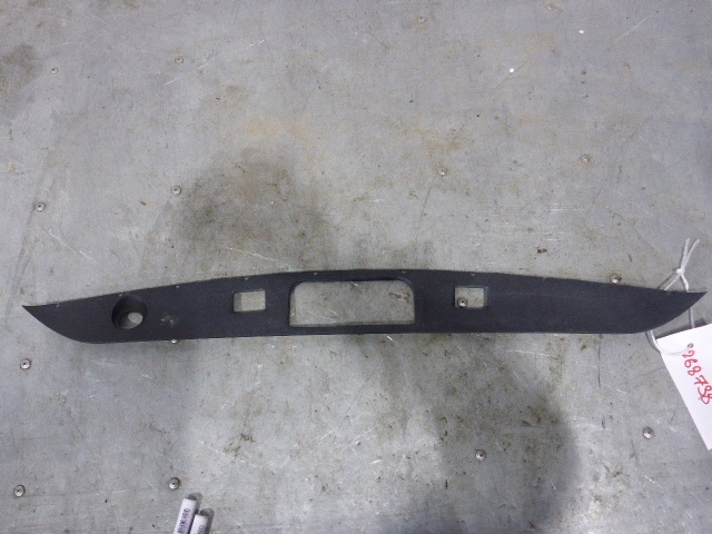 Накладка двери багажника