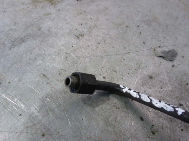 Трубка топливная