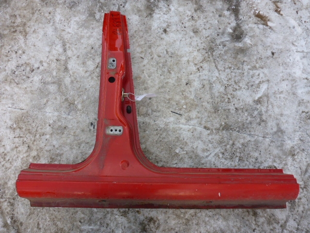 Порог со стойкой правый