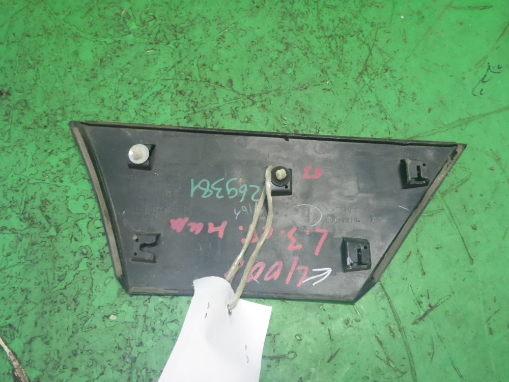 Накладка заднего крыла левого