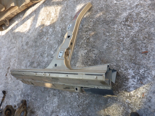 Порог со стойкой левый