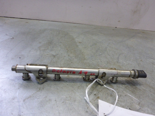 Рейка топливная (рампа)